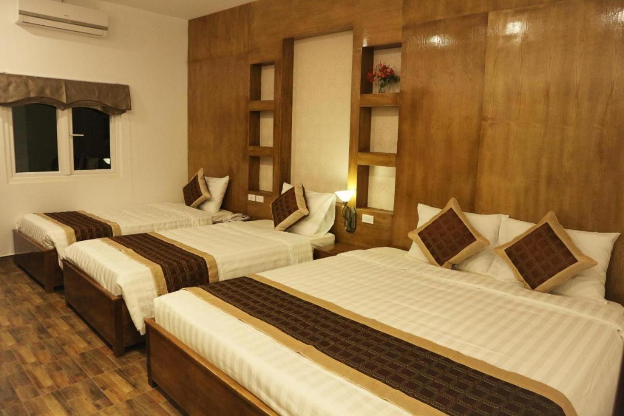 V Central Hotel Vang Vieng Esterno foto